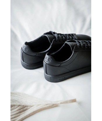 Clae Bradley Essentiel noir s'inspire de l'anatomie humaine